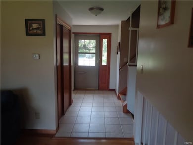 Large Front Foyer!