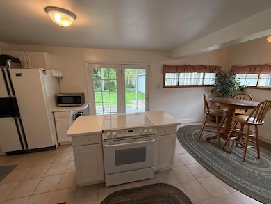 412 Maple St, Sault Sainte Marie, MI 49783 - photo 4