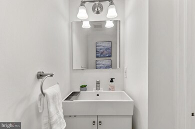 927 4th St NE, Washington, DC 20002 - photo 6