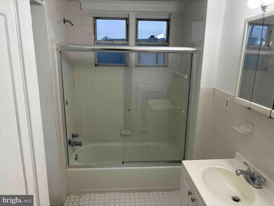 5370 Lebanon Ave unit 2ND FL OOR FRONT APT, Philadelphia, PA 19131 - photo 5