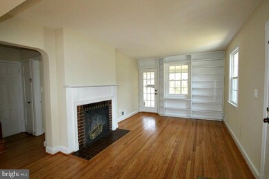 2120 Grayson Place, Falls Church, VA 22043 - photo 2