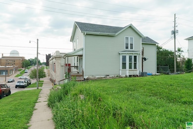 410 13th St, Sioux City, IA 51105 - photo 2