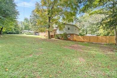 Huge Fenced  Yard w .62 Acres Great for dogs or pool