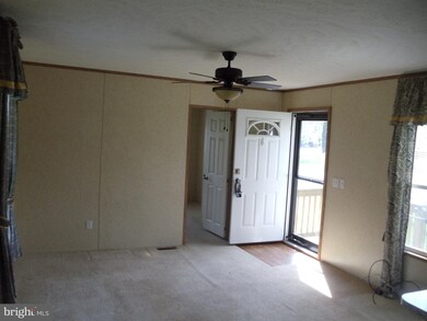 11 Pheasant Rd, Bechtelsville, PA 19505 - photo 6