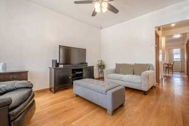3030 N Allen Ave, Chicago, IL 60618 - photo 4