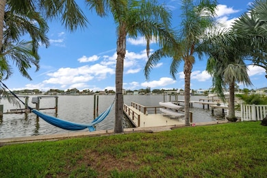 2109 Bay Blvd, Indian Rocks Beach, FL 33785 - photo 3