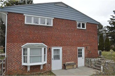 9 E Golf Club Ln, Paoli, PA 19301 - photo 2