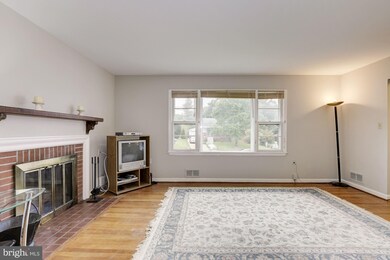 2702 Hughes Rd, Adelphi, MD 20783 - photo 5