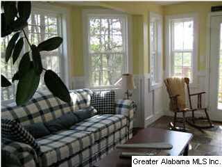 Spacious livingroom