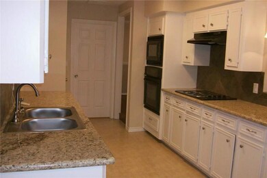 8615 Bold Forest Dr, Houston, TX 77088 - photo 5