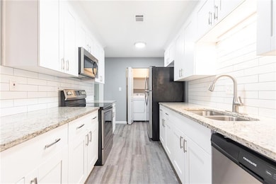 Stainless steel appliances, granite counter tops, 