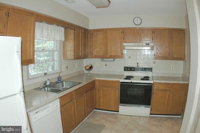 2783 Rudder Dr, Annapolis, MD 21401 - photo 2