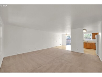 176 19th St, Springfield, OR 97477 - photo 7