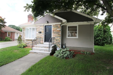 176 Gentian Ave, Providence, RI 02908 - photo 2