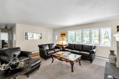 34 Winston Dr, Smithtown, NY 11787 - photo 6