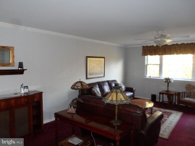 121 Woodstream Dr, Norristown, PA 19403 - photo 6