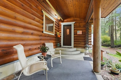 Relaxing Front Porch with Nature Views.