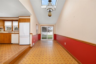 38 Laurelhurst Rd, Cranston, RI 02920 - photo 3