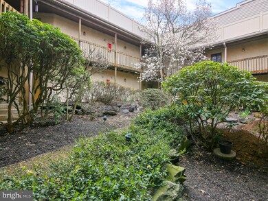 211 Pritchard Place unit 211, Newtown Square, PA 19073 - photo 7