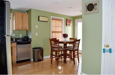 417 Hildreth St unit 5, Lowell, MA 01850 - photo 2
