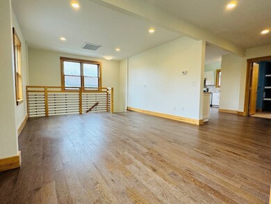46 Farwell St unit 2, Newton, MA 02460 - photo 3