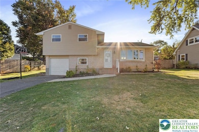 1360 Walnut Ln, MacUngie, PA 18062 - photo 4