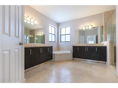 7010 NW 104th Ct, Miami, FL 33173 - photo 5