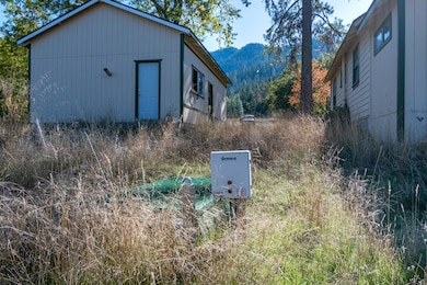 379 Savage Creek Rd, Grants Pass, OR 97527 - photo 6