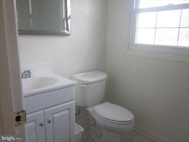 12606 Killian Ln, Bowie, MD 20715 - photo 4