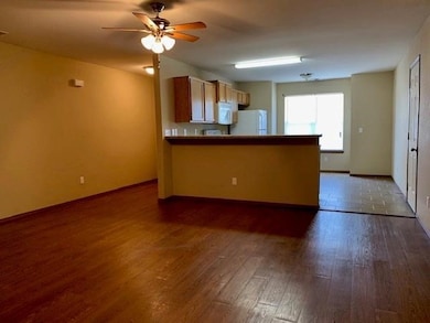 4105 SW Chapelstone Ave unit 2, Bentonville, AR 72712 - photo 4