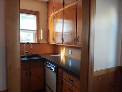 40 E Barrows St unit 2, Cumberland, RI 02864 - photo 3