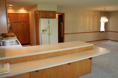 3014 Shalimar Cir, Fort Wayne, IN 46808 - photo 5