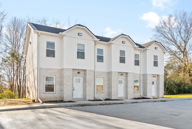 1660 Golf Club Ln unit A, Clarksville, TN 37043 - photo 2