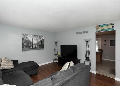 4126 Warren St, Davenport, IA 52806 - photo 2