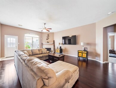 5110 Lockhart Dr, Pearland, TX 77584 - photo 6