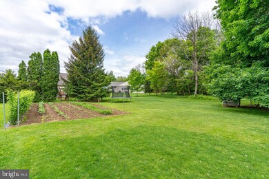 27 Groffs Dr, Ephrata, PA 17522 - photo 2