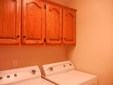 314 Greenbriar Cir, Manchester, TN 37355 - photo 7