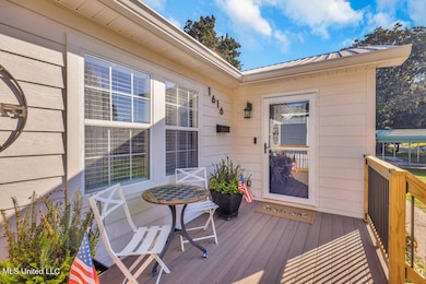 1616 Hollywood Blvd, Biloxi, MS 39531 - photo 4