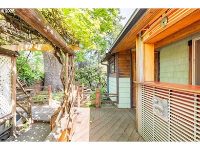 14 NW Lakeside Dr, Cascade Locks, OR 97014 - photo 2