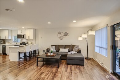 13700 37th Ave S unit D-48, Tukwila, WA 98168 - photo 5