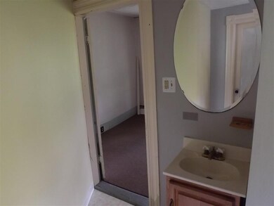 15 Bridge St, Hillsborough, NH 03244 - photo 4