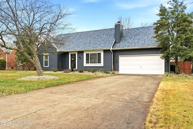 10100 Settlers Crest Ln, Louisville, KY 40299 - photo 2