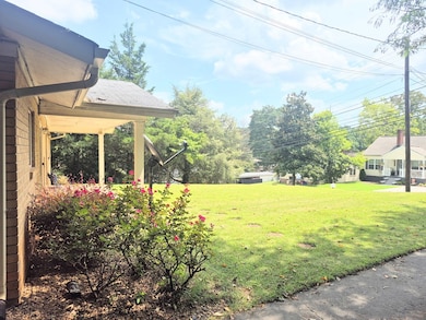 1104 W Crawford St, Dalton, GA 30720 - photo 2