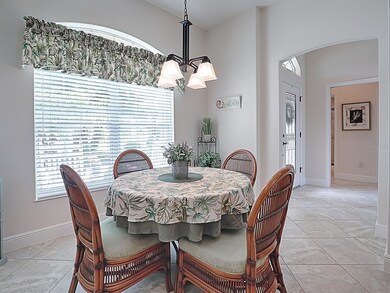 GREAT EAT IN KITCHEN NOOK!