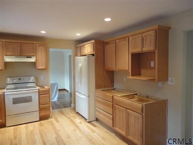 2456 Troy Schenectady Rd, Schenectady, NY 12309 - photo 7