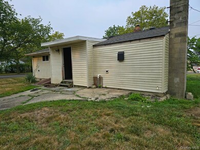 35 Nicoll Ave, Central Islip, NY 11722 - photo 5