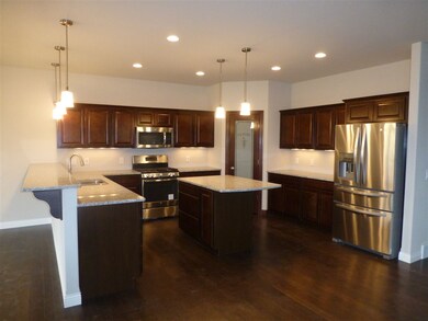 916 Brynhill Dr, Oregon, WI 53575 - photo 3