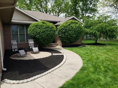 4664 Gray Fox Ct, Columbus, IN 47203 - photo 2