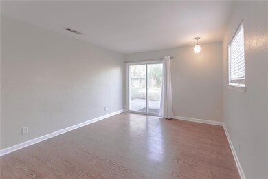 2005 Matthews Ln unit 2, Austin, TX 78745 - photo 5