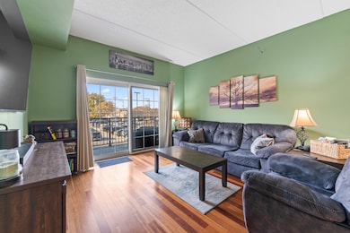 Prairie Town Center unit 211, Oak Lawn, IL 60453 - photo 4